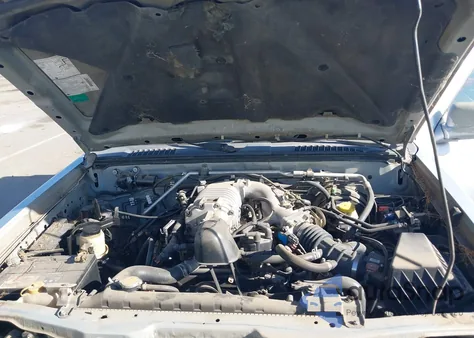 2002 Nissan Frontier Sc-V6 z USA, uszkodzony, nr VIN 1N6MD29Y62C356526